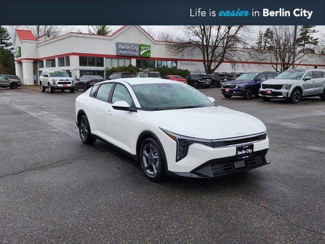 New 2026 Kia K4 FWD image 1