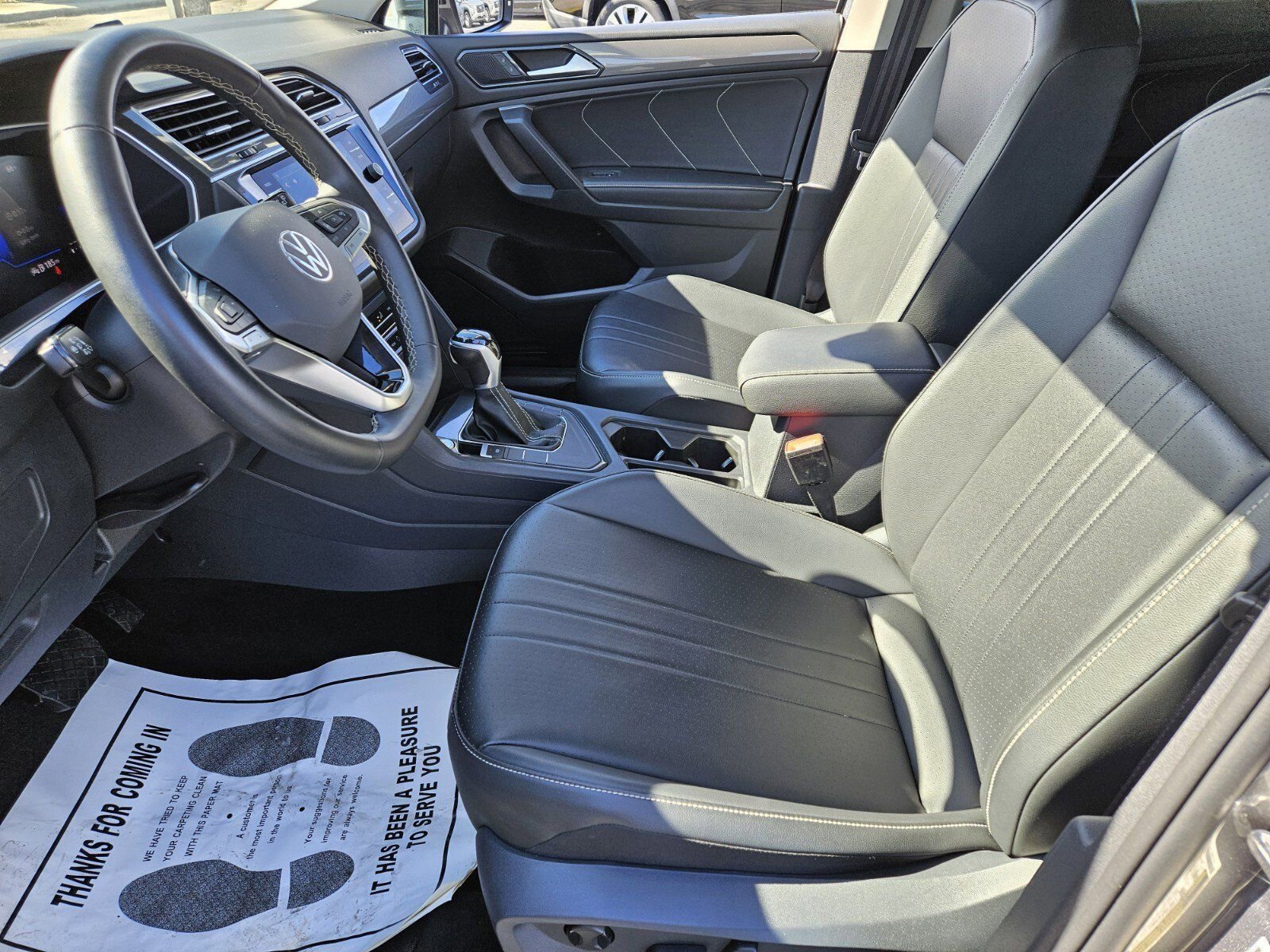Used 2024 Volkswagen Tiguan SE image 7