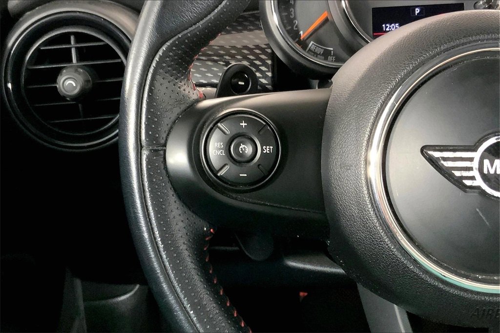 Used 2019 MINI Cooper S image 18