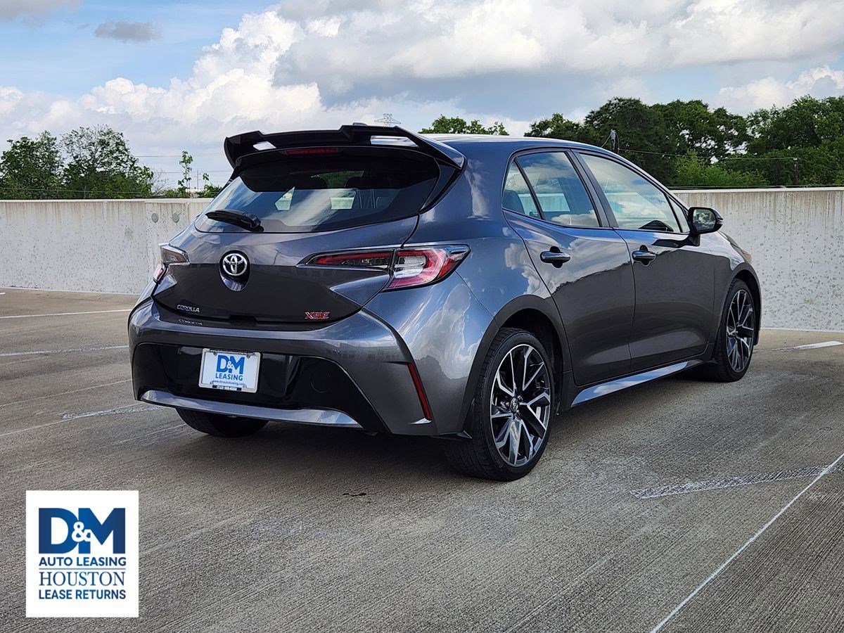 Used 2022 Toyota Corolla XSE FWD image 6