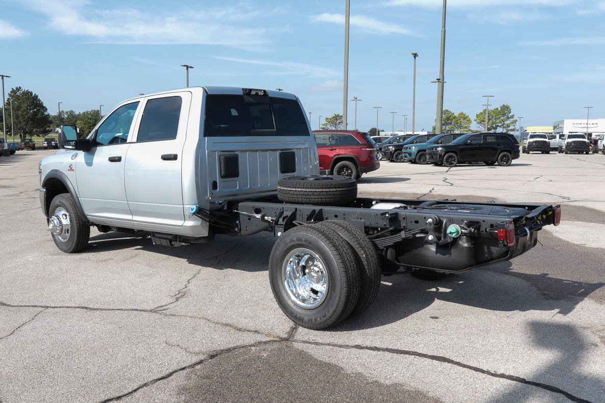 New 2027 RAM 3500 Tradesman AWD/4WD image 6