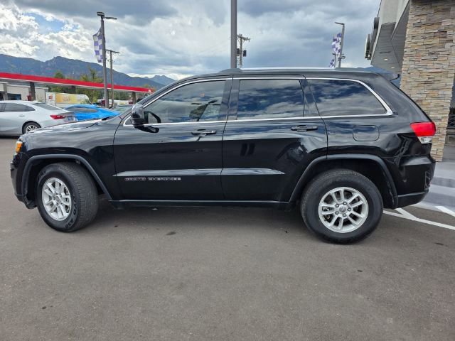 Used 2018 Jeep Grand Cherokee Laredo AWD/4WD image 9