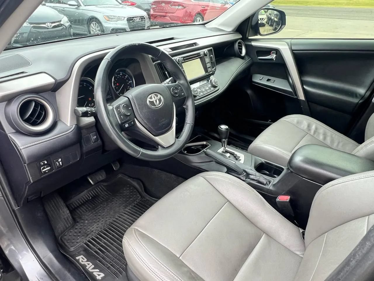 Used 2016 Toyota RAV4 XLE FWD image 25