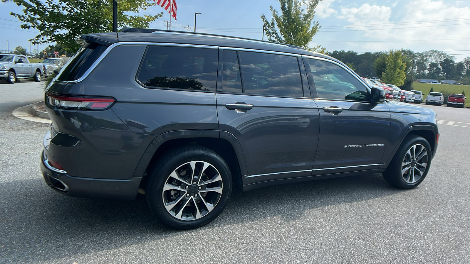 Used 2021 Jeep Grand Cherokee L Overland image 8