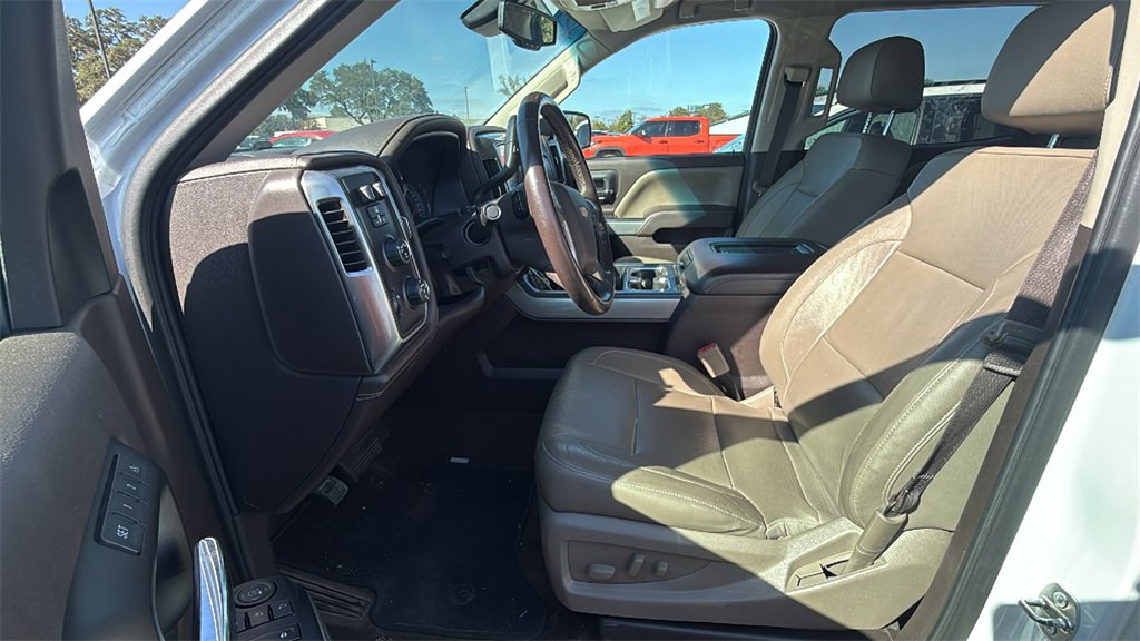 Used 2017 Chevrolet Silverado 1500 LTZ Z71 w/ LTZ Plus Package image 12
