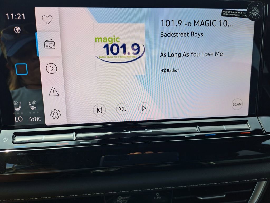 New 2026 Volkswagen Atlas Cross Sport SEL Premium R-Line image 8