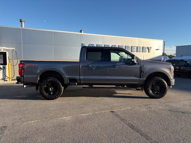 Used 2023 Ford F250 XLT w/ XLT Premium Package AWD/4WD image 2