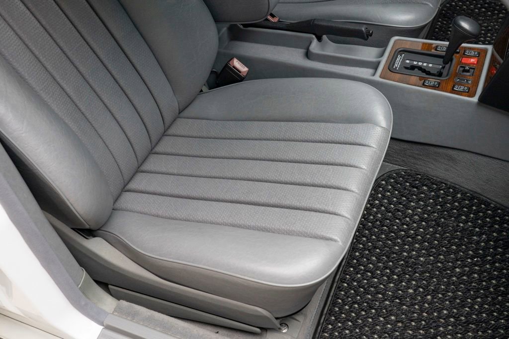 Used 1991 Mercedes-Benz 190 E 2.6 image 41