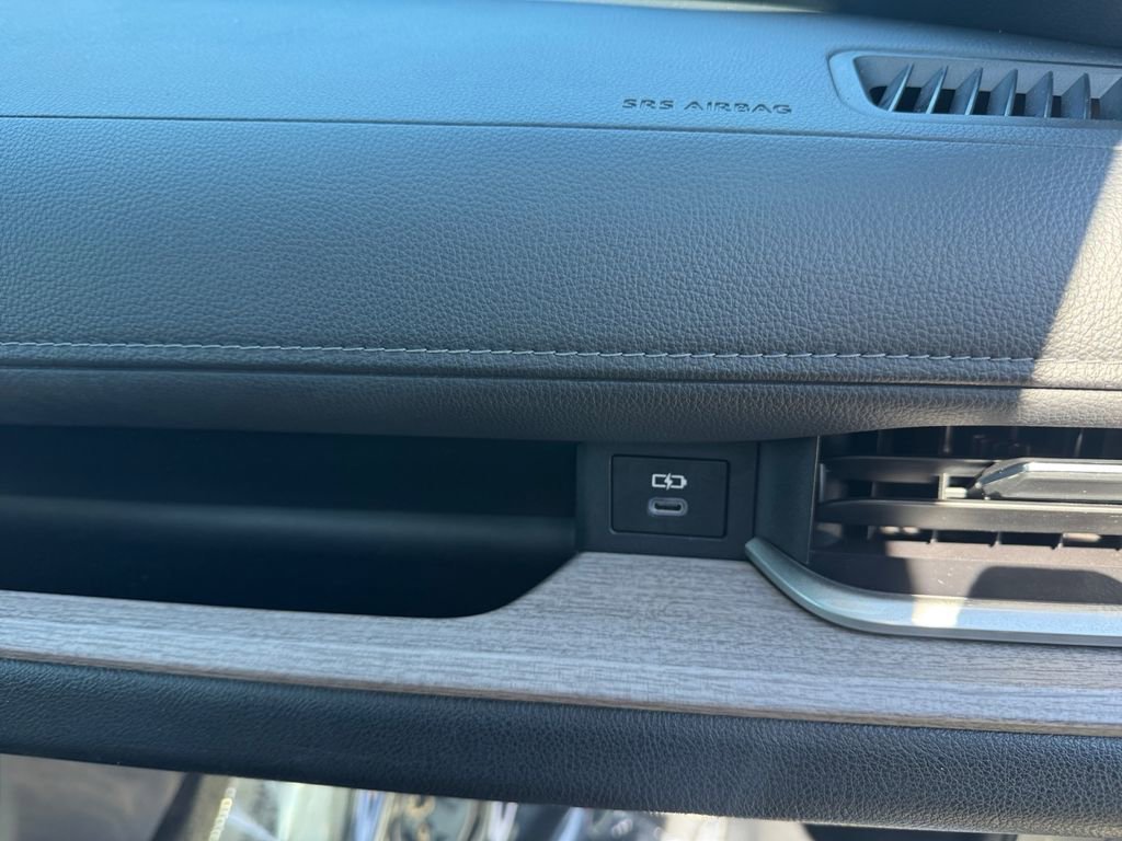 Used 2024 Toyota Grand Highlander AWD image 23