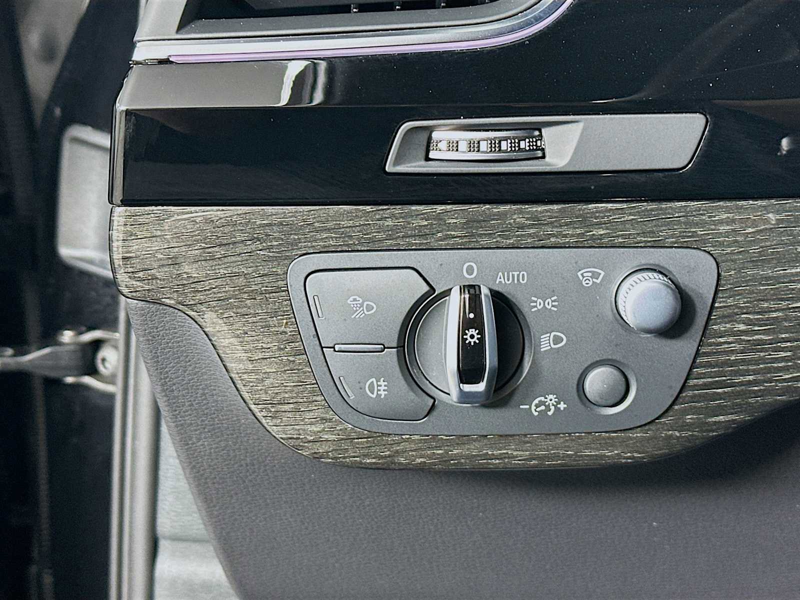 Used 2017 Audi Q7 3.0T Prestige image 10