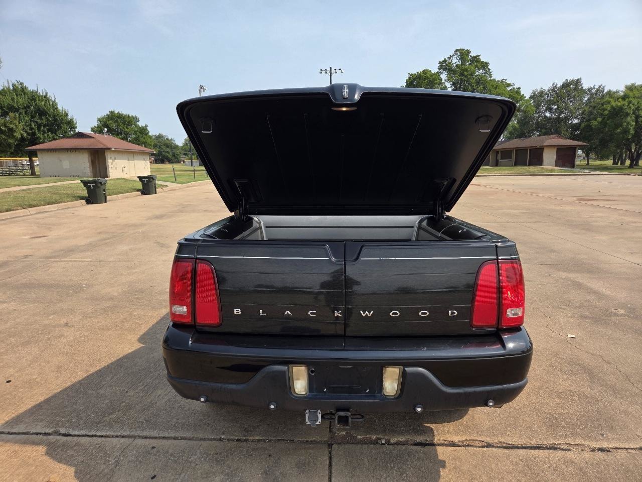 Used 2002 Lincoln Blackwood RWD image 29