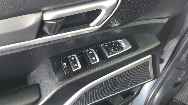 Used 2022 Kia Telluride LX AWD/4WD image 22