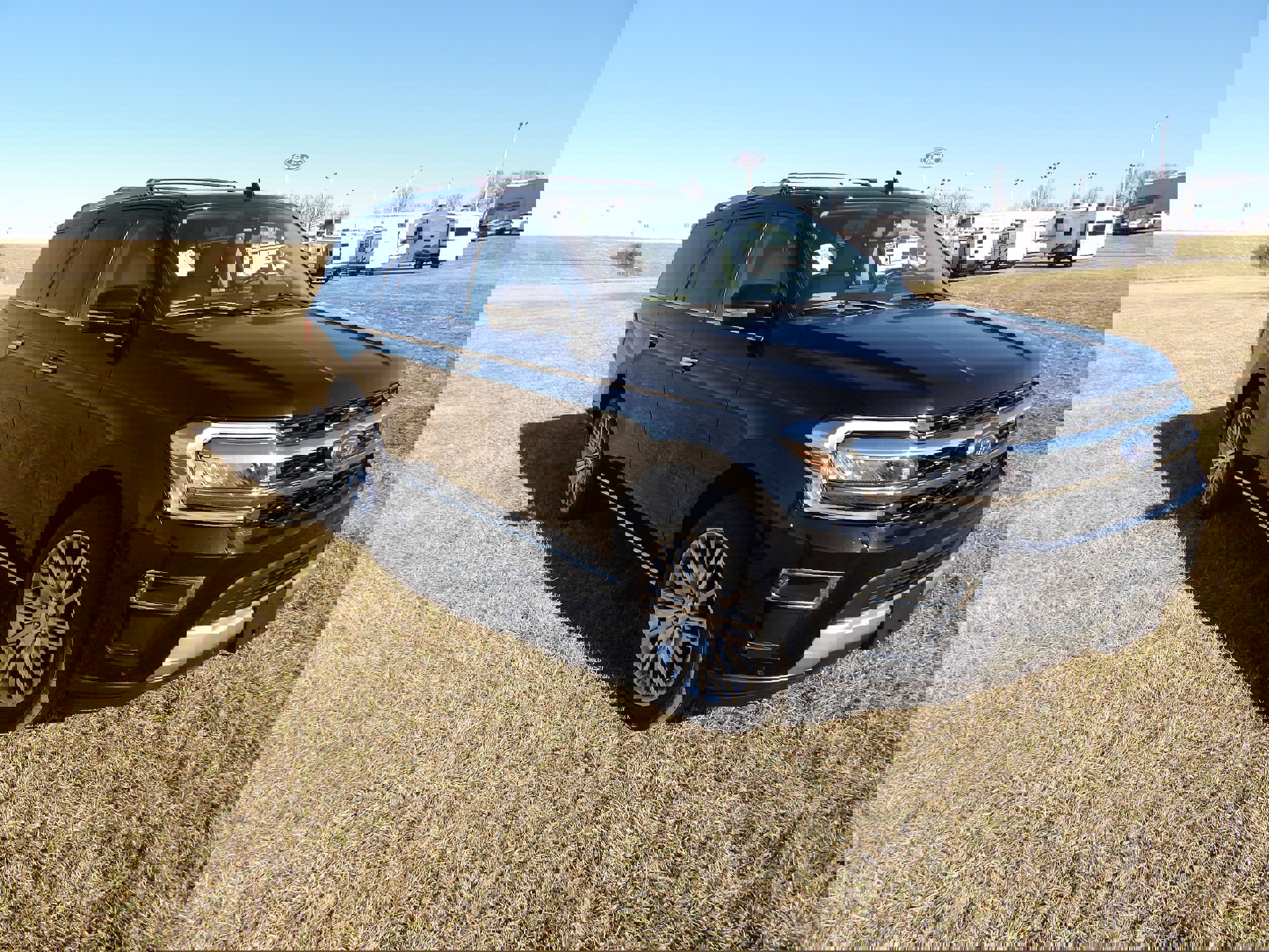 Used 2024 Ford Expedition Limited image 5