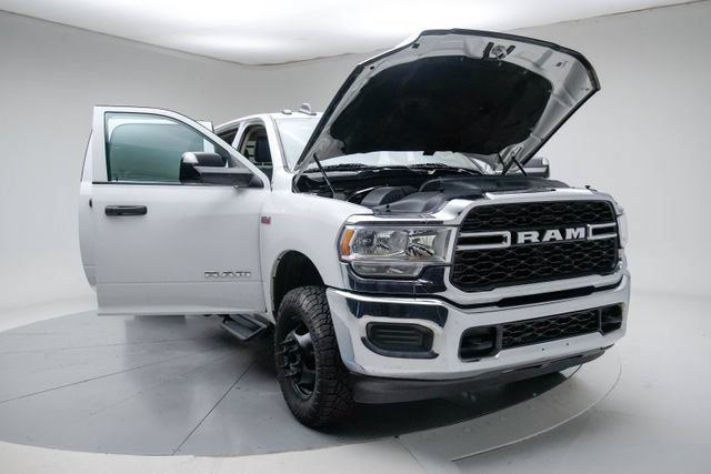 Used 2020 RAM 3500 Tradesman w/ Chrome Appearance Group AWD/4WD image 15