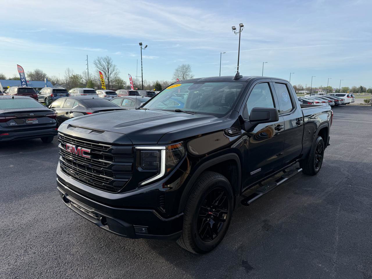 Used 2025 GMC Sierra 1500 Elevation AWD/4WD image 9