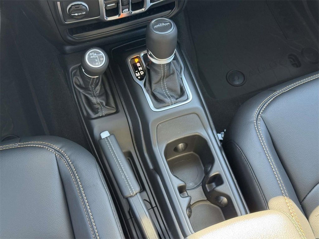 New 2025 Jeep Gladiator High Tide image 20