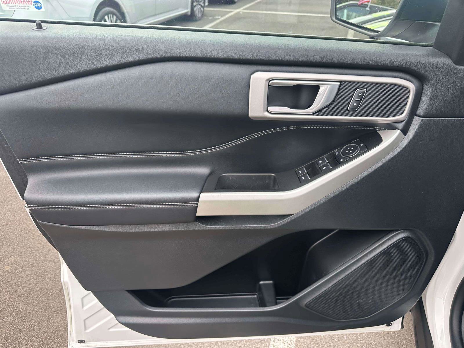 Used 2022 Ford Explorer XLT w/ Equipment Group 202A image 16