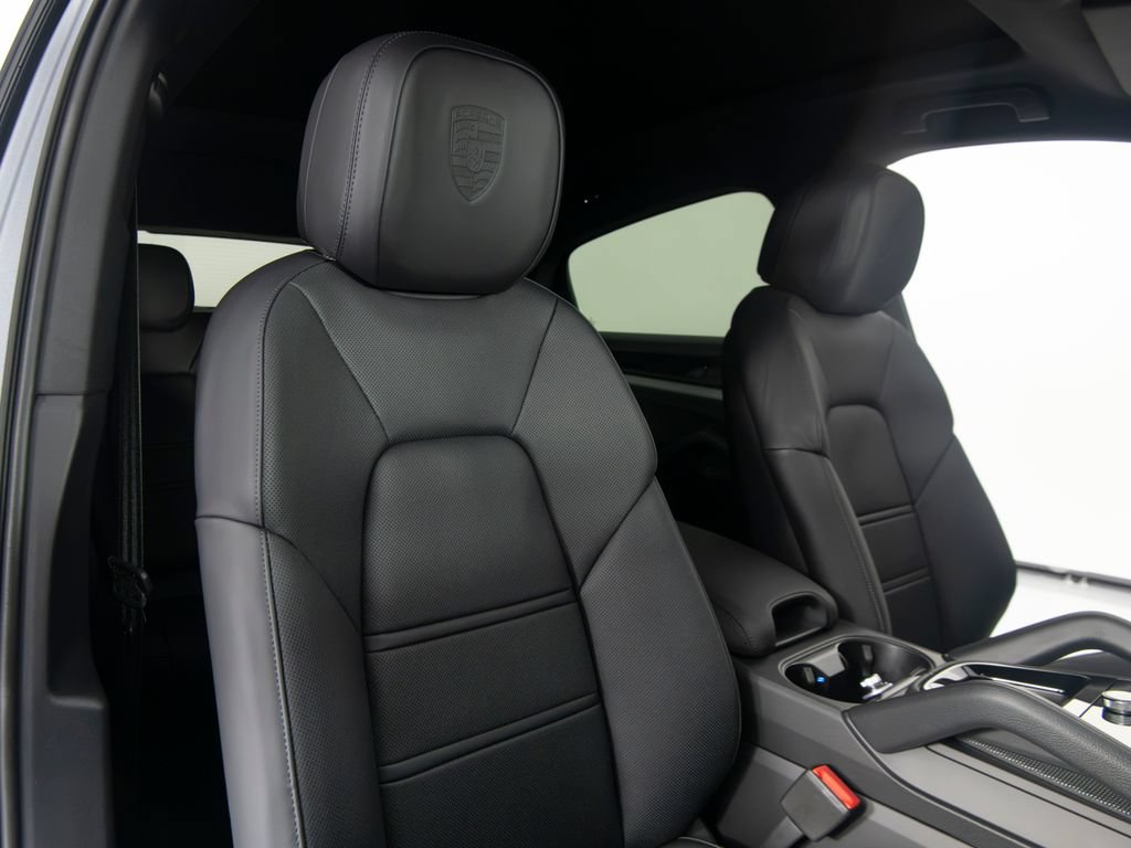 New 2026 Porsche Cayenne Coupe AWD/4WD image 37