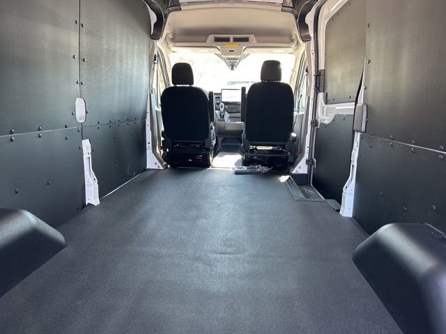 New 2026 Ford Transit 250 148 Medium Roof w/ Load Area Protection Package RWD image 14
