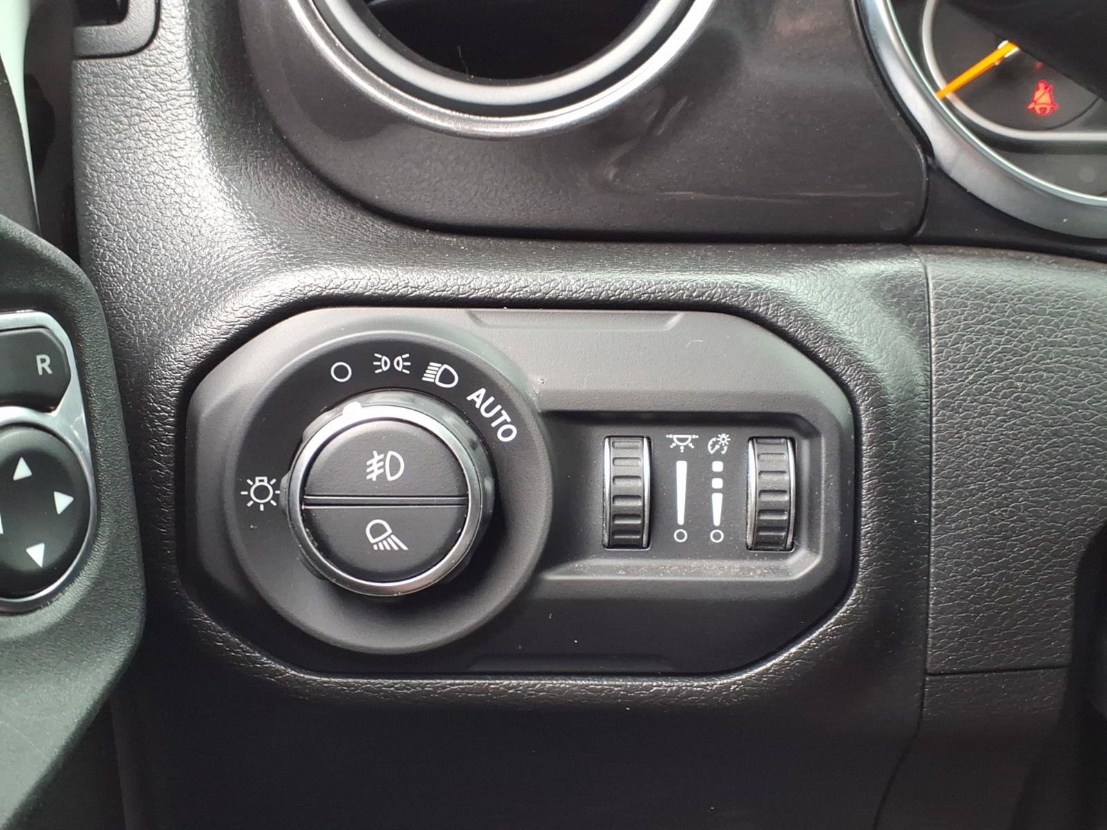 Used 2022 Jeep Gladiator Sport AWD/4WD image 27