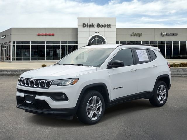 Used 2023 Jeep Compass Latitude image 2