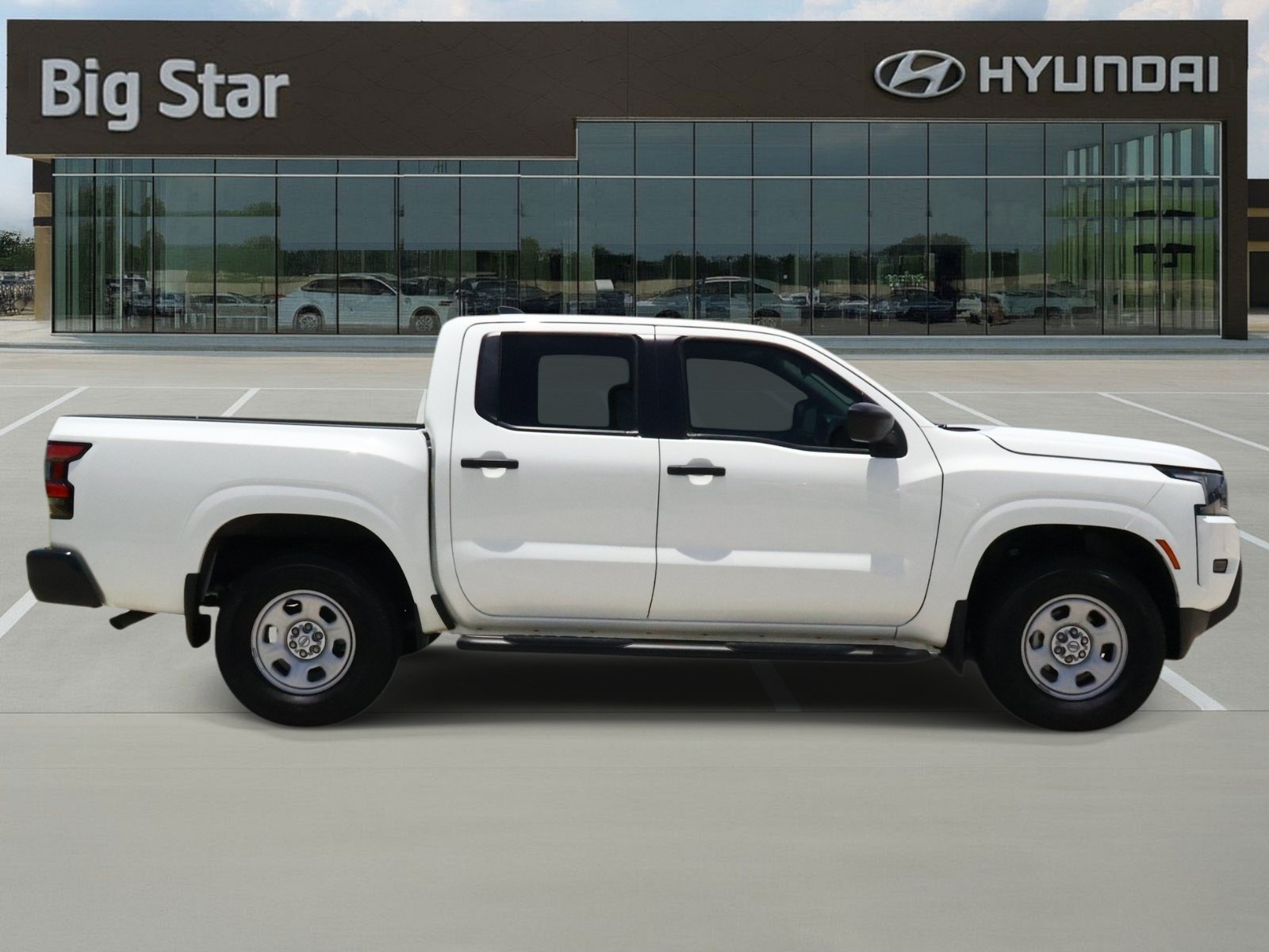 Used 2024 Nissan Frontier S w/ Technology Package AWD/4WD image 5