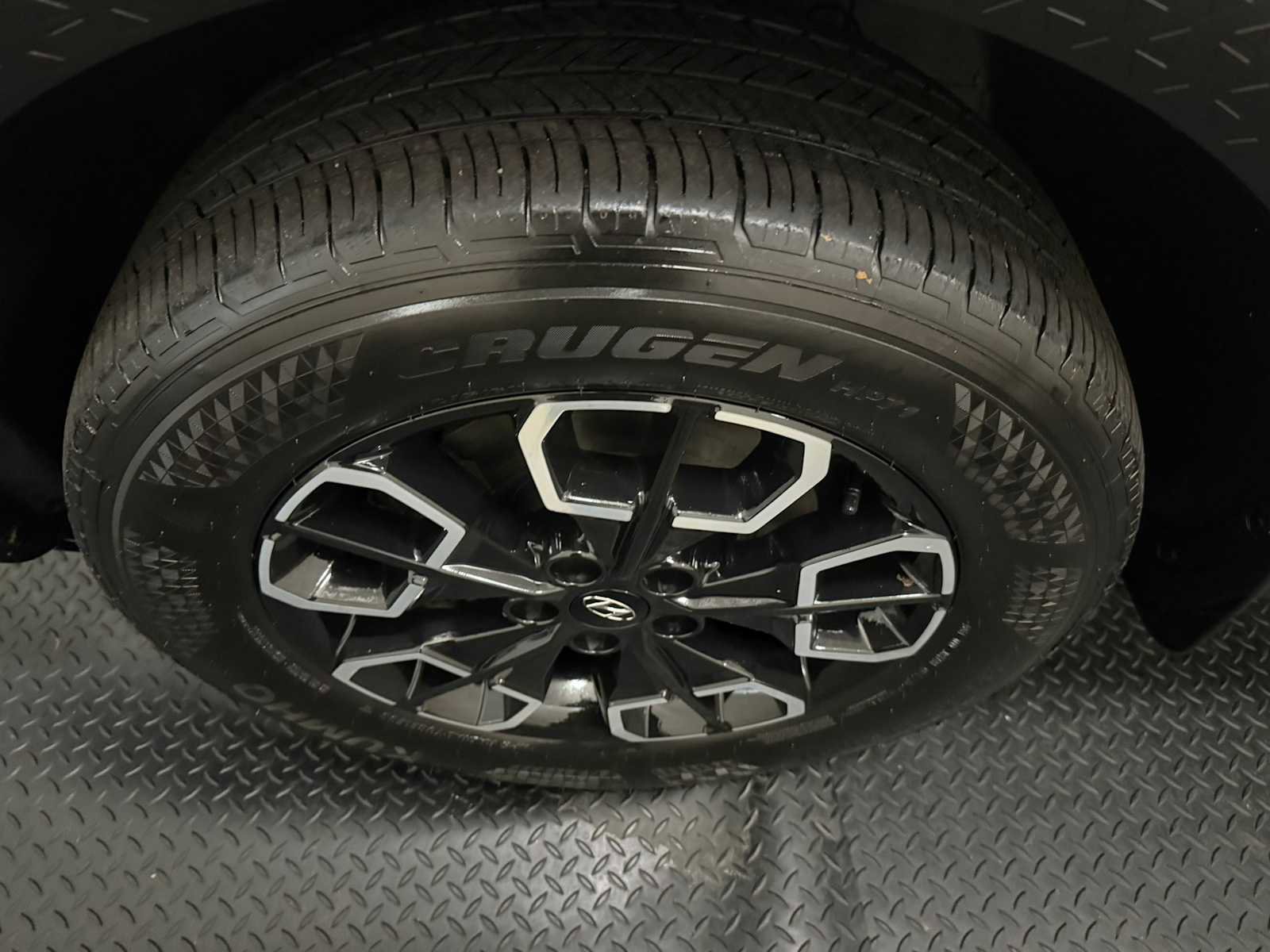 Used 2023 Hyundai Santa Cruz SE image 8