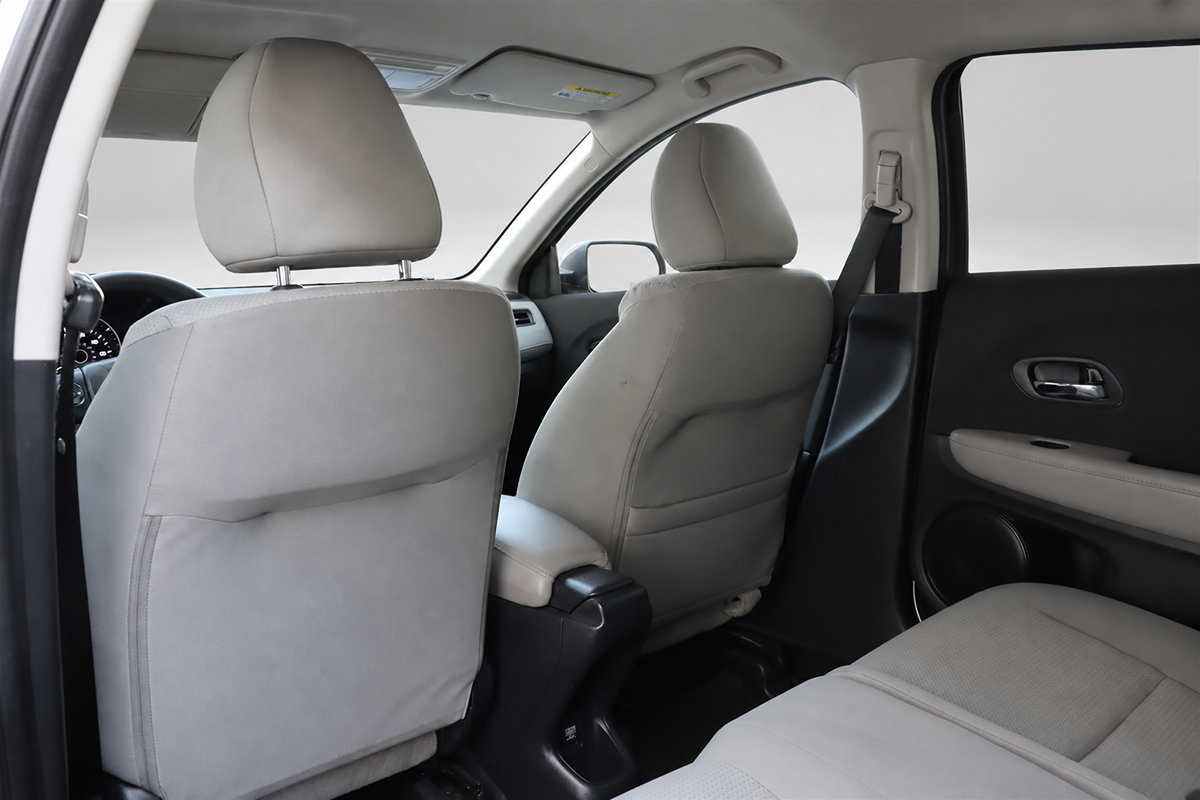 Used 2020 Honda HR-V LX image 18