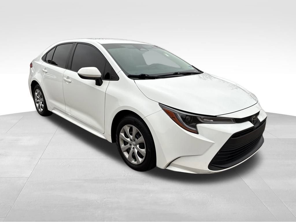 Used 2023 Toyota Corolla LE image 7