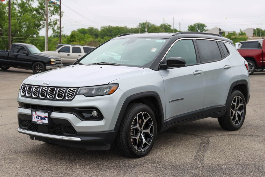Used 2025 Jeep Compass Limited AWD/4WD image 6