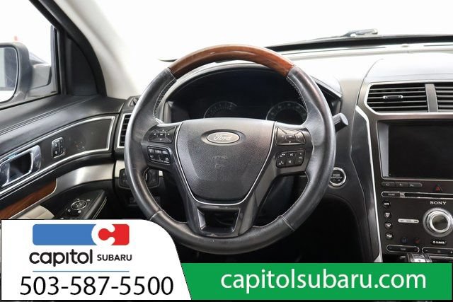 Used 2018 Ford Explorer Platinum AWD/4WD image 16