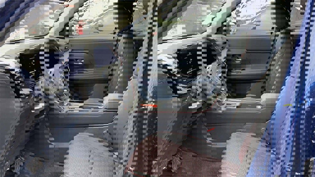 New 2026 Nissan Kicks SR w/ Cold Weather Package image 26