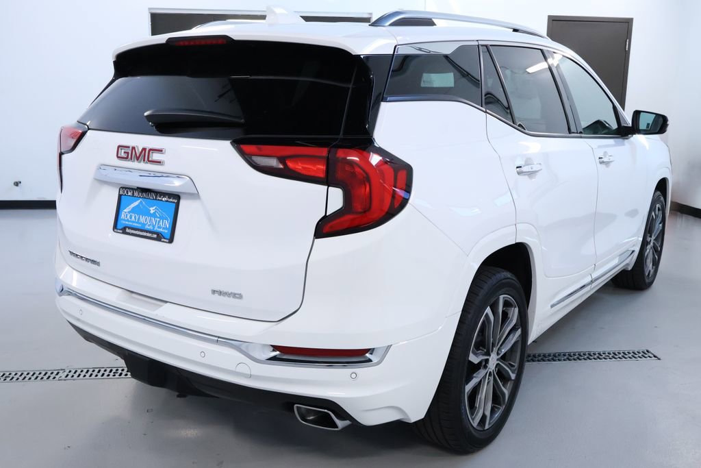 Used 2020 GMC Terrain Denali w/ Denali Premium Package image 7