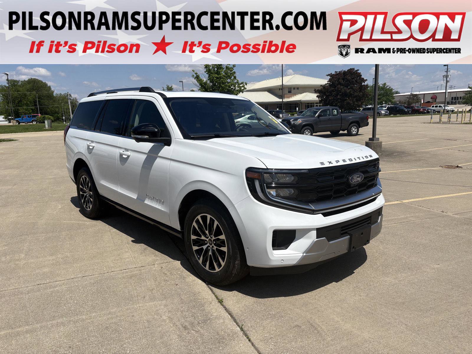 Used 2025 Ford Expedition Platinum AWD/4WD image 1