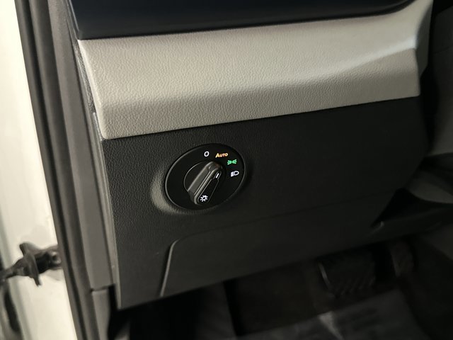 Certified 2023 Volkswagen Taos SE image 35