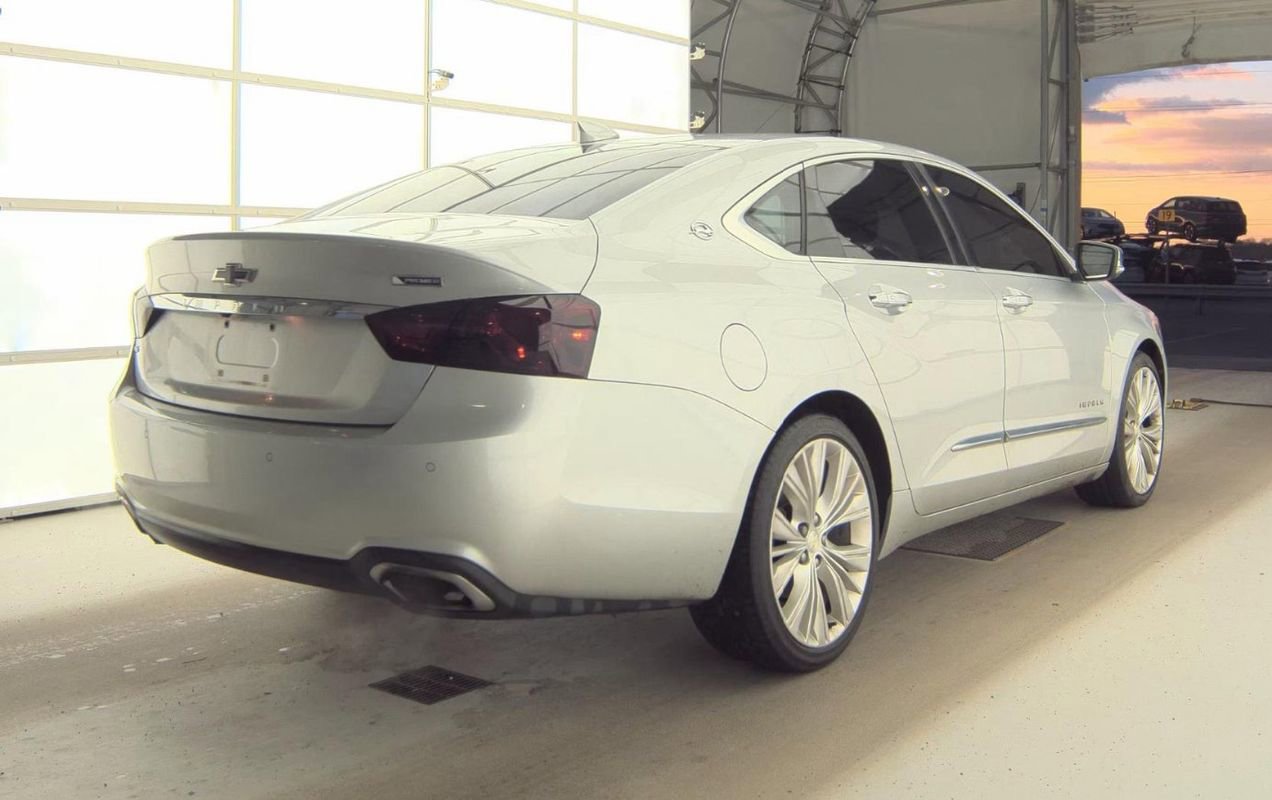 Used 2017 Chevrolet Impala Premier w/ Enhanced Convenience Package FWD image 4