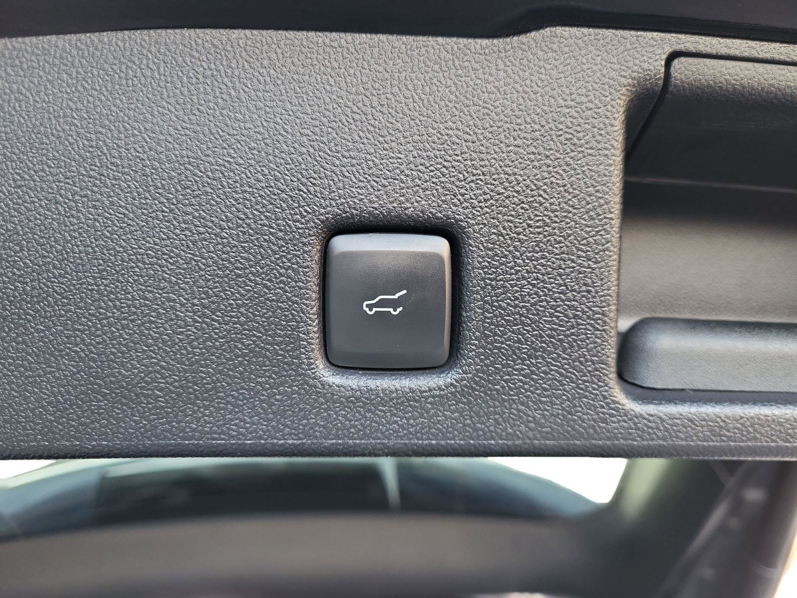 Used 2021 Ford Escape SEL image 22