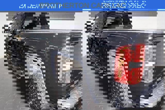 Used 2016 GMC Sierra 2500 Denali w/ Duramax Plus Package image 3