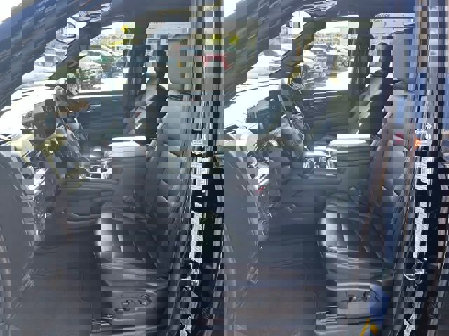 Certified 2025 Chevrolet Suburban Z71 image 2