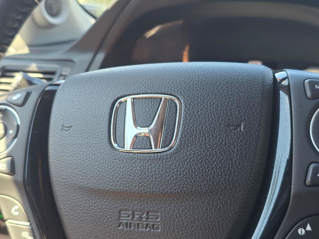 Used 2018 Honda Pilot Touring image 26