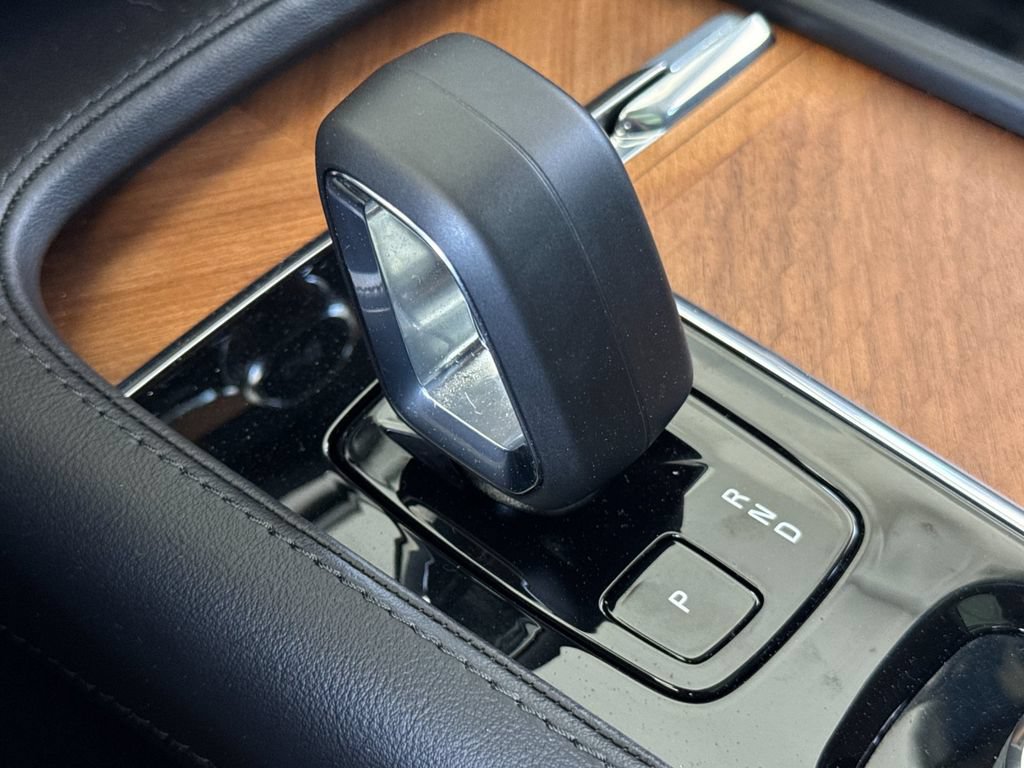 Certified 2023 Volvo XC90 B6 Plus w/ Protection Package Premier AWD/4WD image 22
