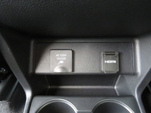 Certified 2026 Toyota Sienna XLE image 24