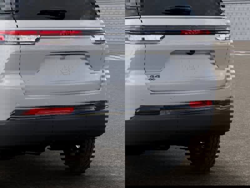 New 2025 Jeep Grand Cherokee Limited image 13