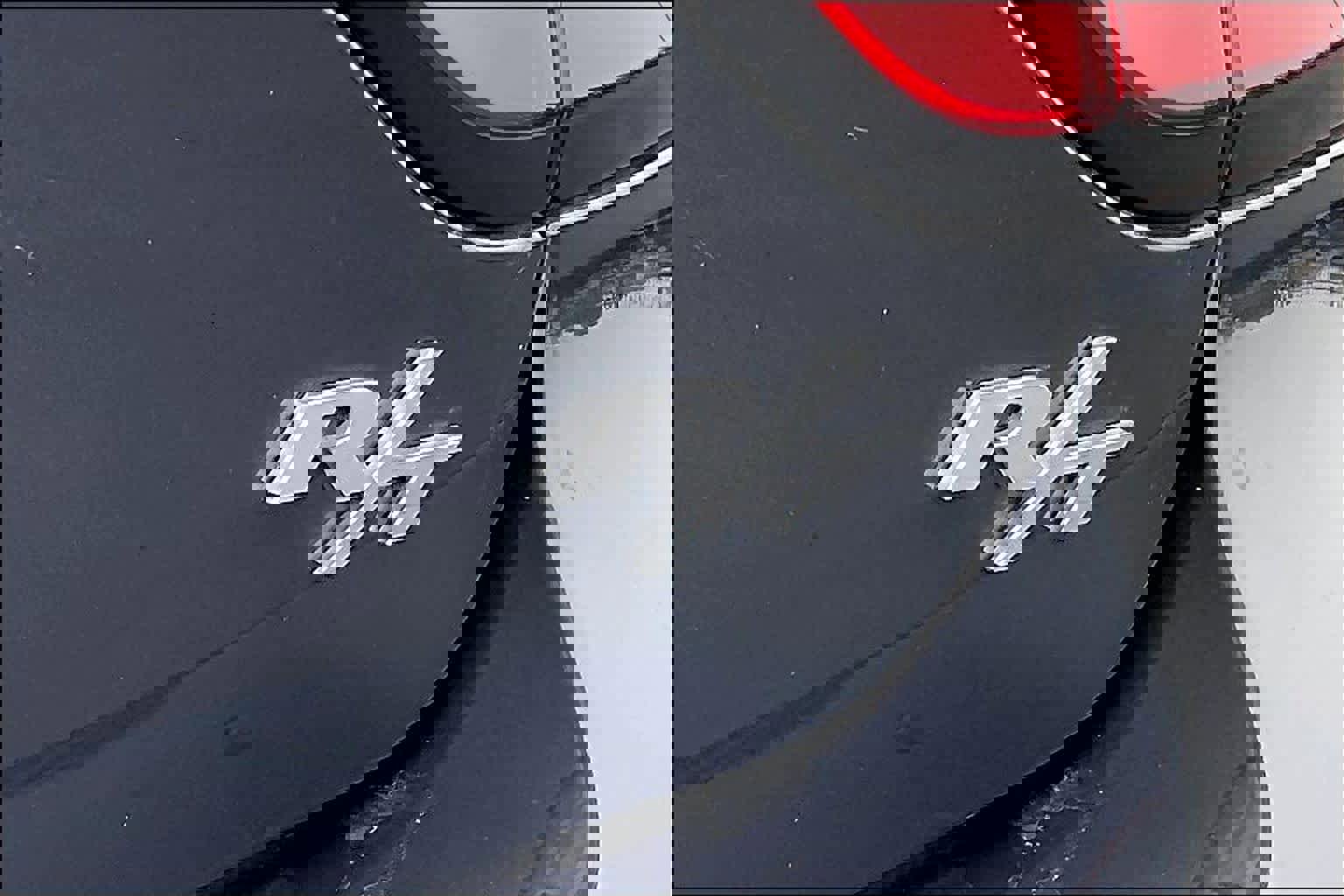 Used 2018 Dodge Charger R/T w/ Plus Group image 11