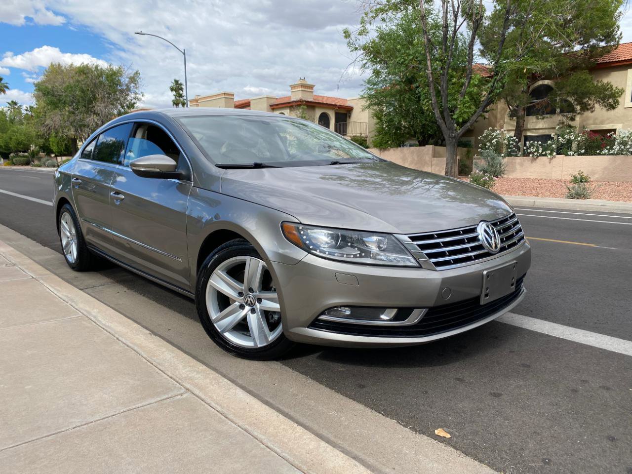 Used 2014 Volkswagen CC Sport image 3