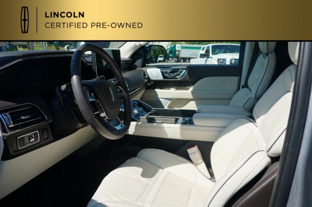 Certified 2024 Lincoln Navigator Black Label AWD/4WD image 11