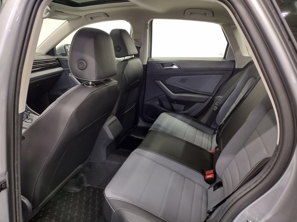 New 2026 Volkswagen Jetta SE FWD image 22