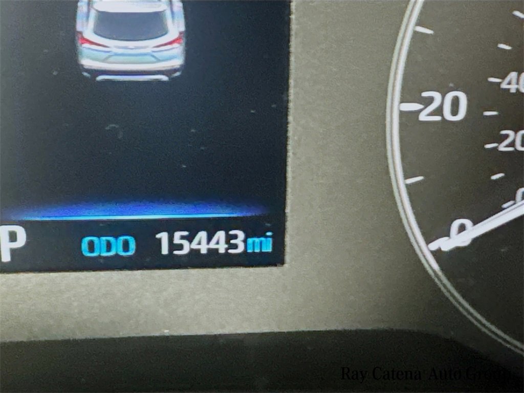 Used 2023 Toyota Corolla Cross L image 12