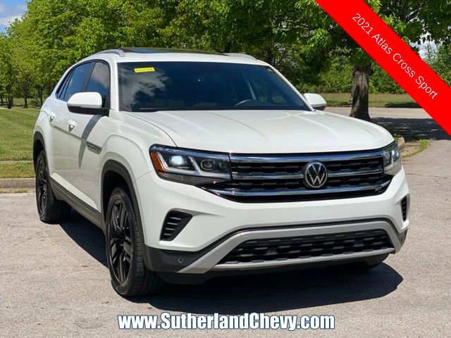 Used 2021 Volkswagen Atlas Cross Sport SE w/ Panoramic Sunroof Package FWD image 1