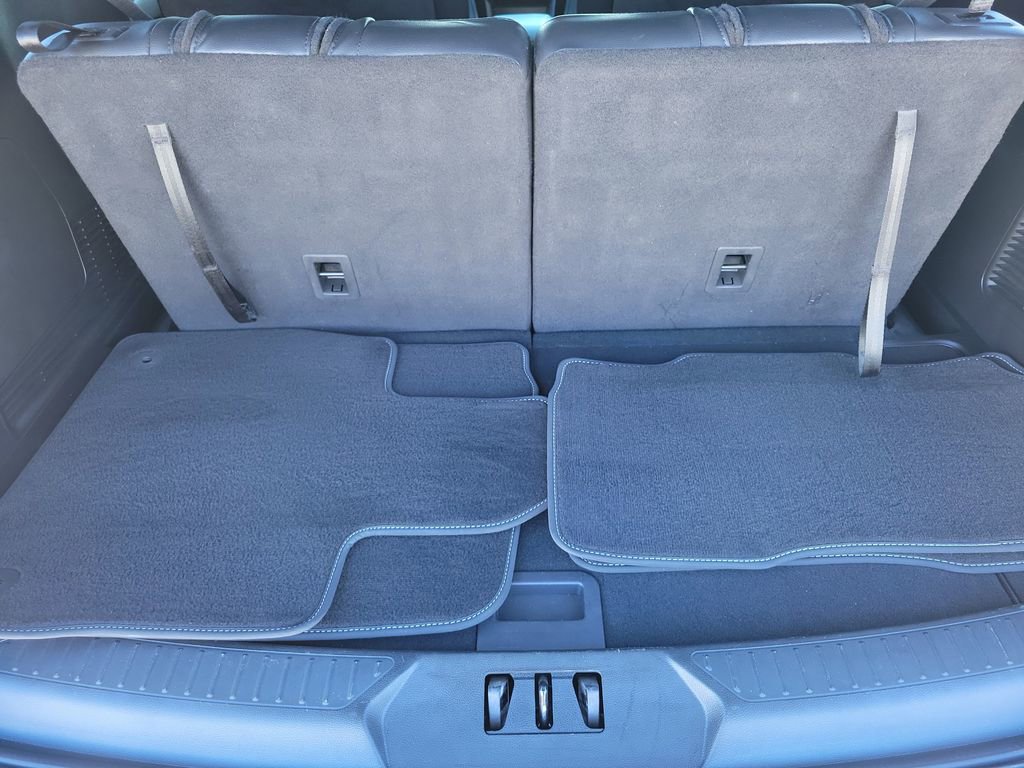 Used 2022 Ford Explorer ST RWD image 8